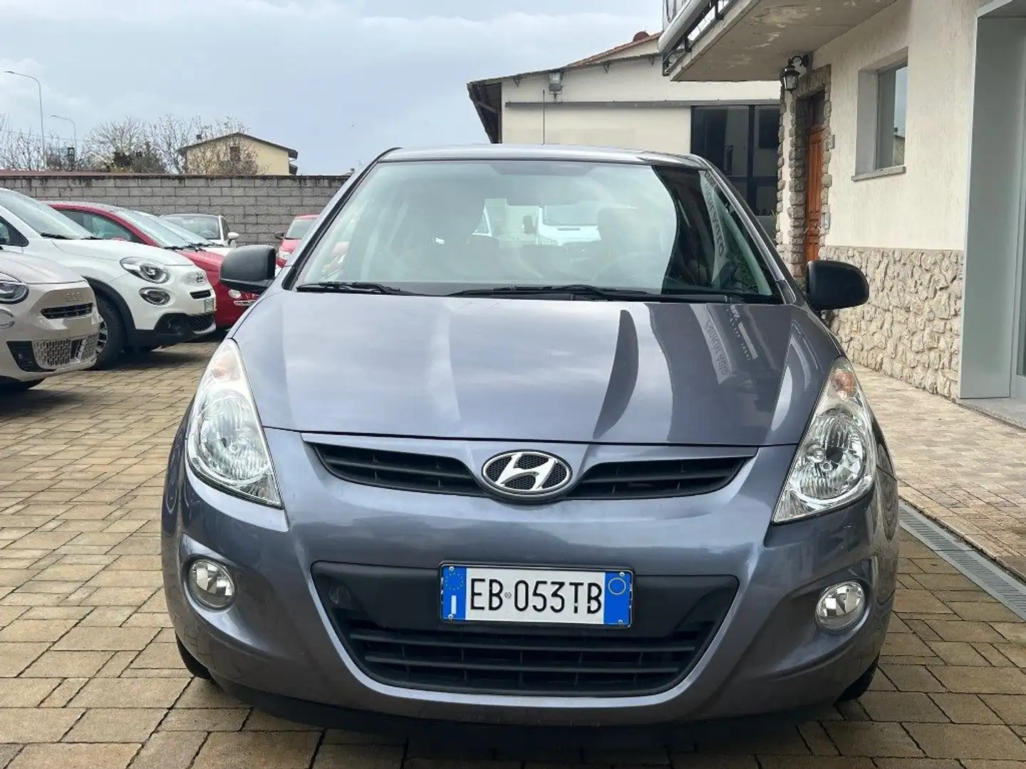 Hyundai i20 1.2 5p. BlueDrive GPL Comfort Gris - 2