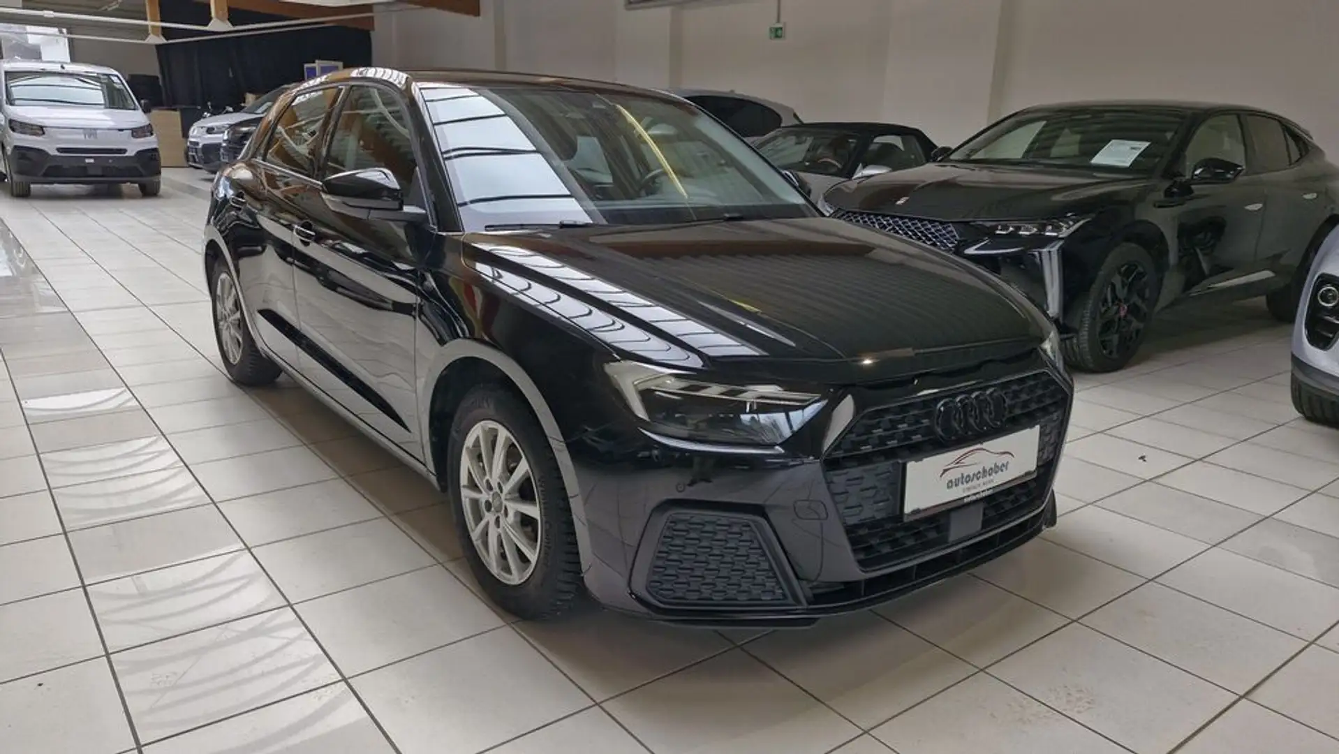 Audi A1 25 TFSI basis Noir - 1