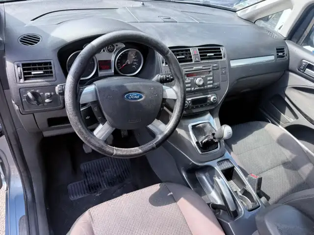 Ford C-Max view 9