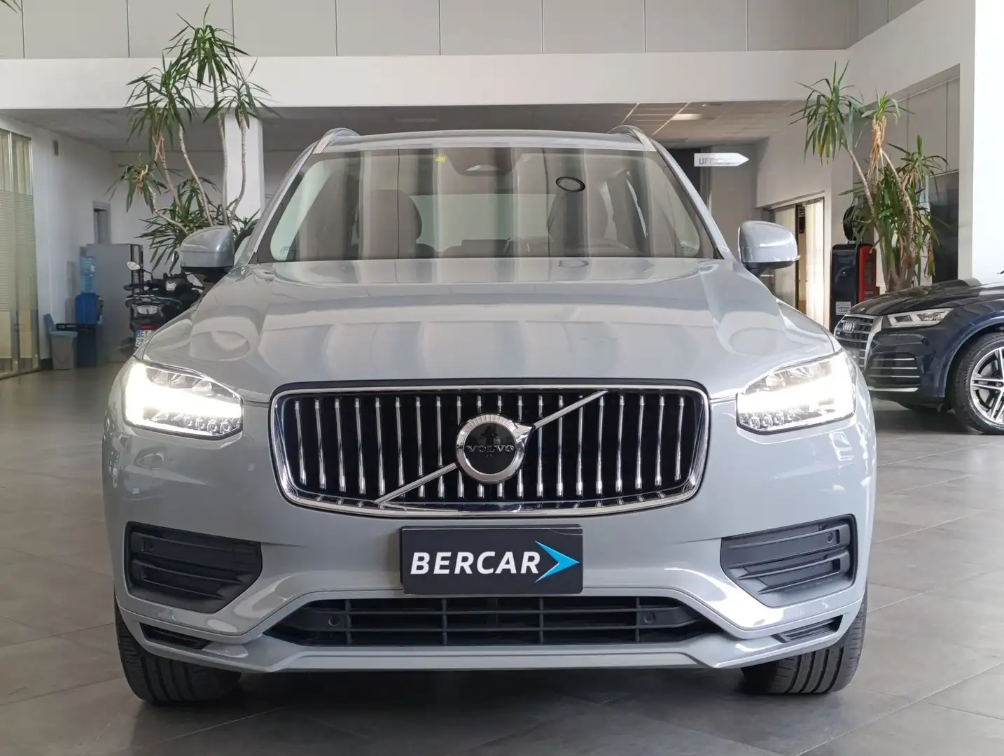 Volvo XC90 B5 (d) AWD automatico 7 posti Core Grigio - 2