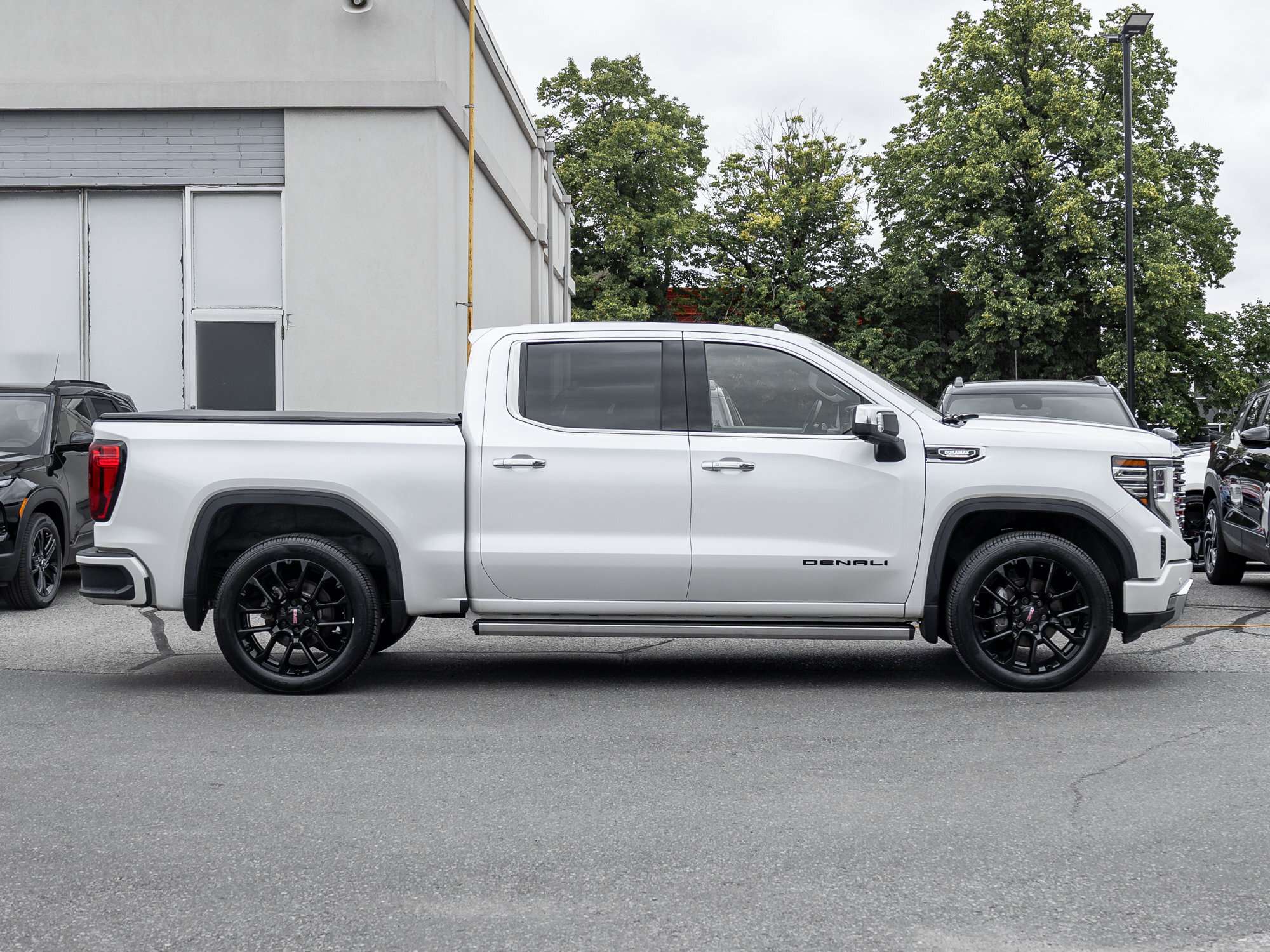 used 2024 GMC Sierra 1500 car, priced at $49,995