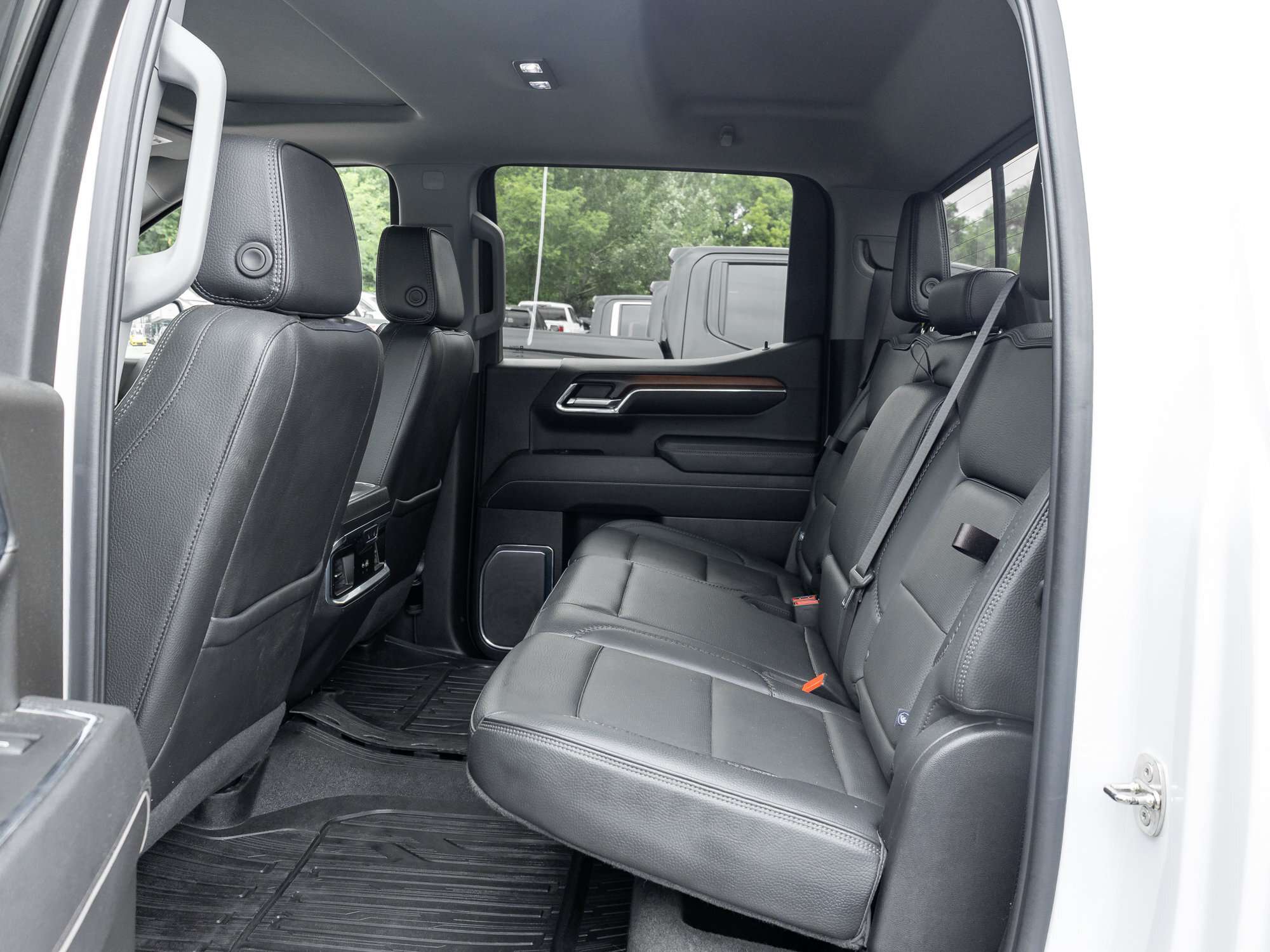 used 2024 GMC Sierra 1500 car, priced at $49,995