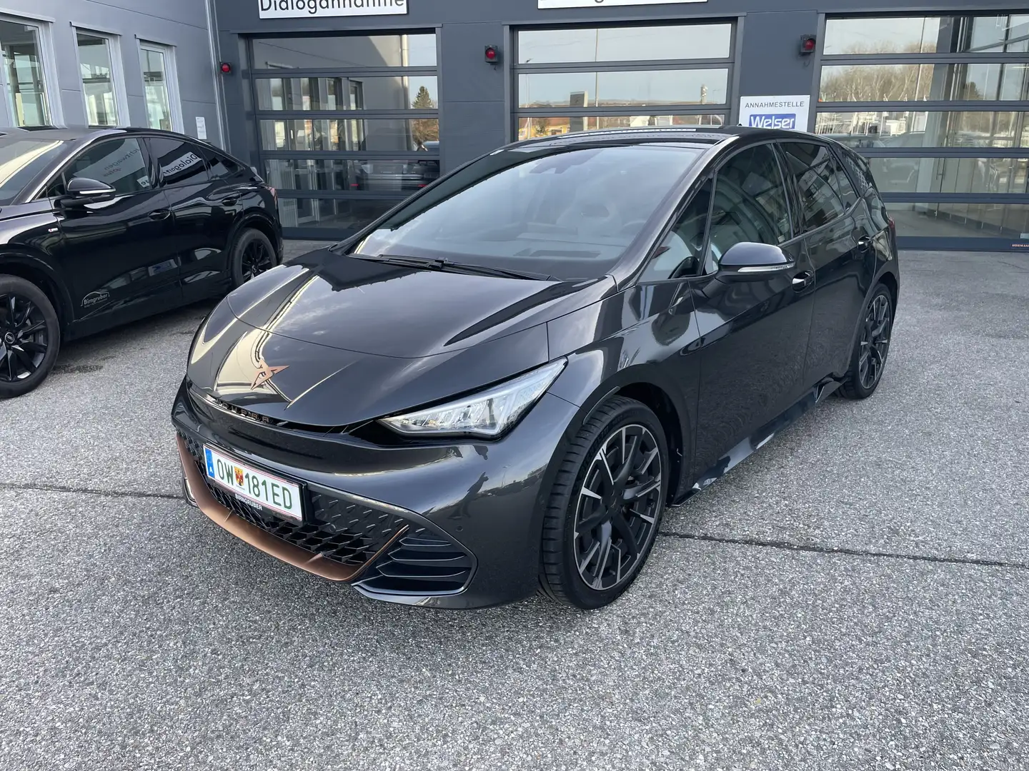 CUPRA Born Born 77kWh e-Boost Schwarz - 1