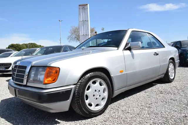 Mercedes-Benz CE 300 TETTO APRIBILE 3.0 2131CV 6 CILINDRI BELLISSIMA! DA AMATORE