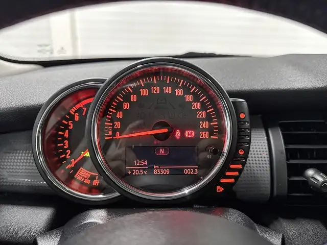 Mini Hatch view 13