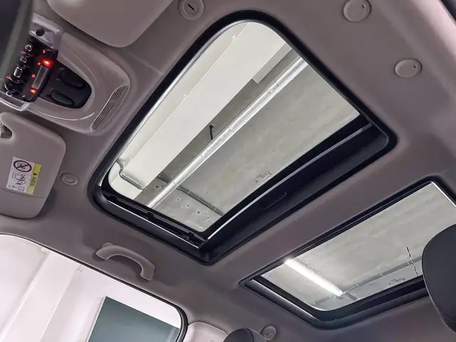 Mini Hatch view 10