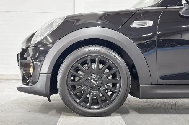 Mini Hatch view 4