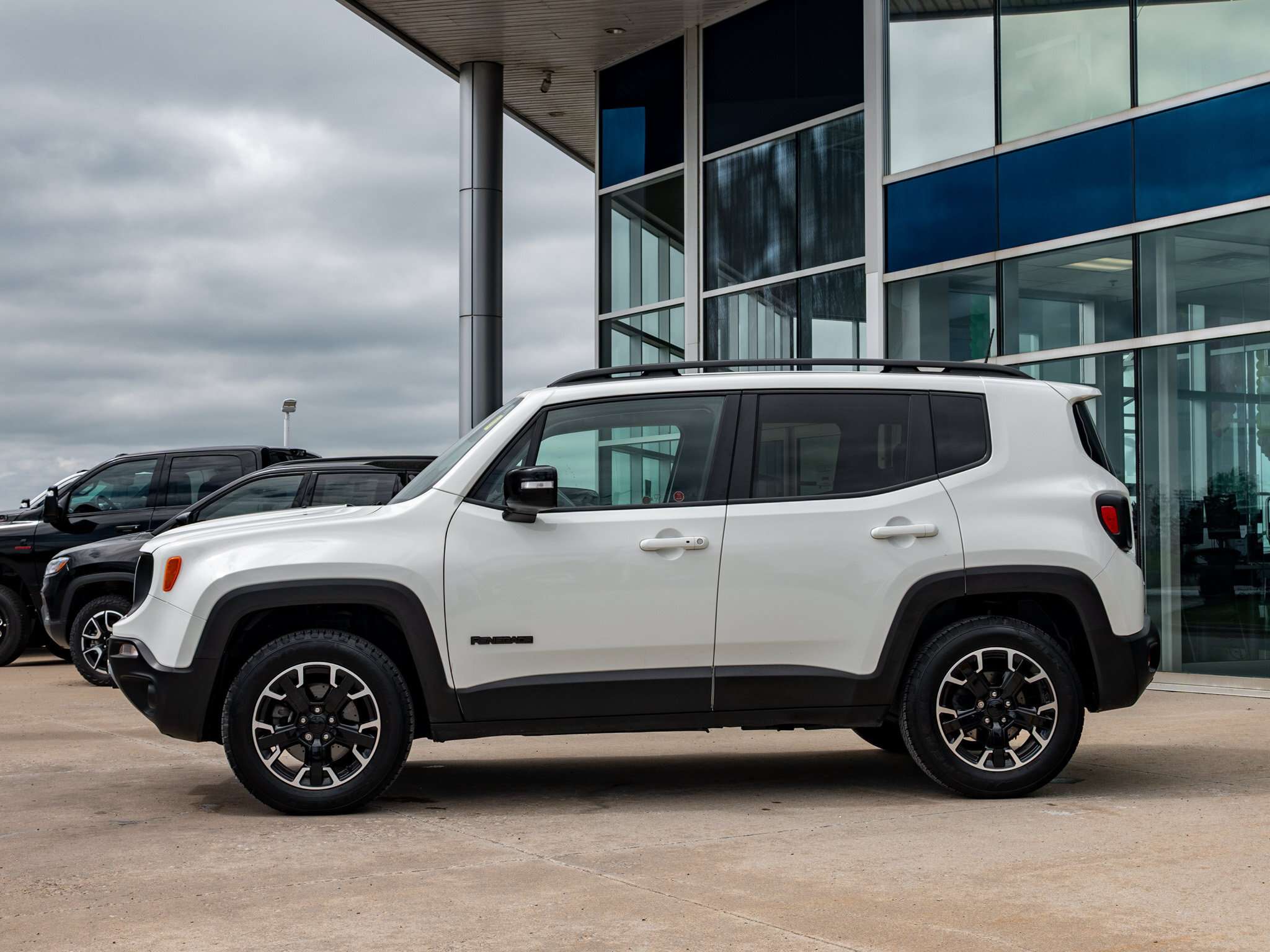 2023 Jeep Renegade Upland | HEATED SEATS | REMOTE START | — photo 1