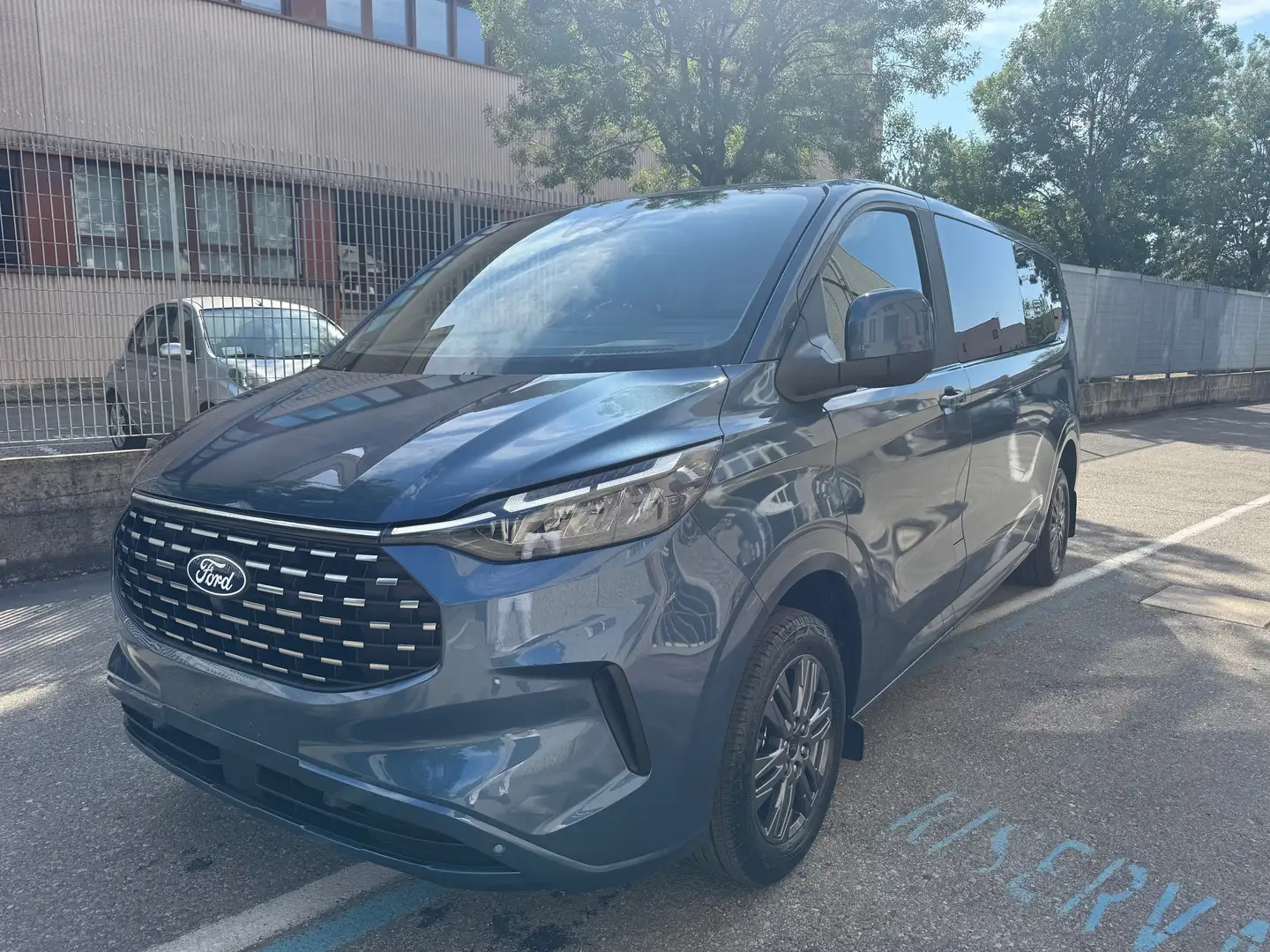 Ford Tourneo Custom 320 2.0 EcoBlue 136CV aut. PL Titanium NEW MODEL Синій - 1