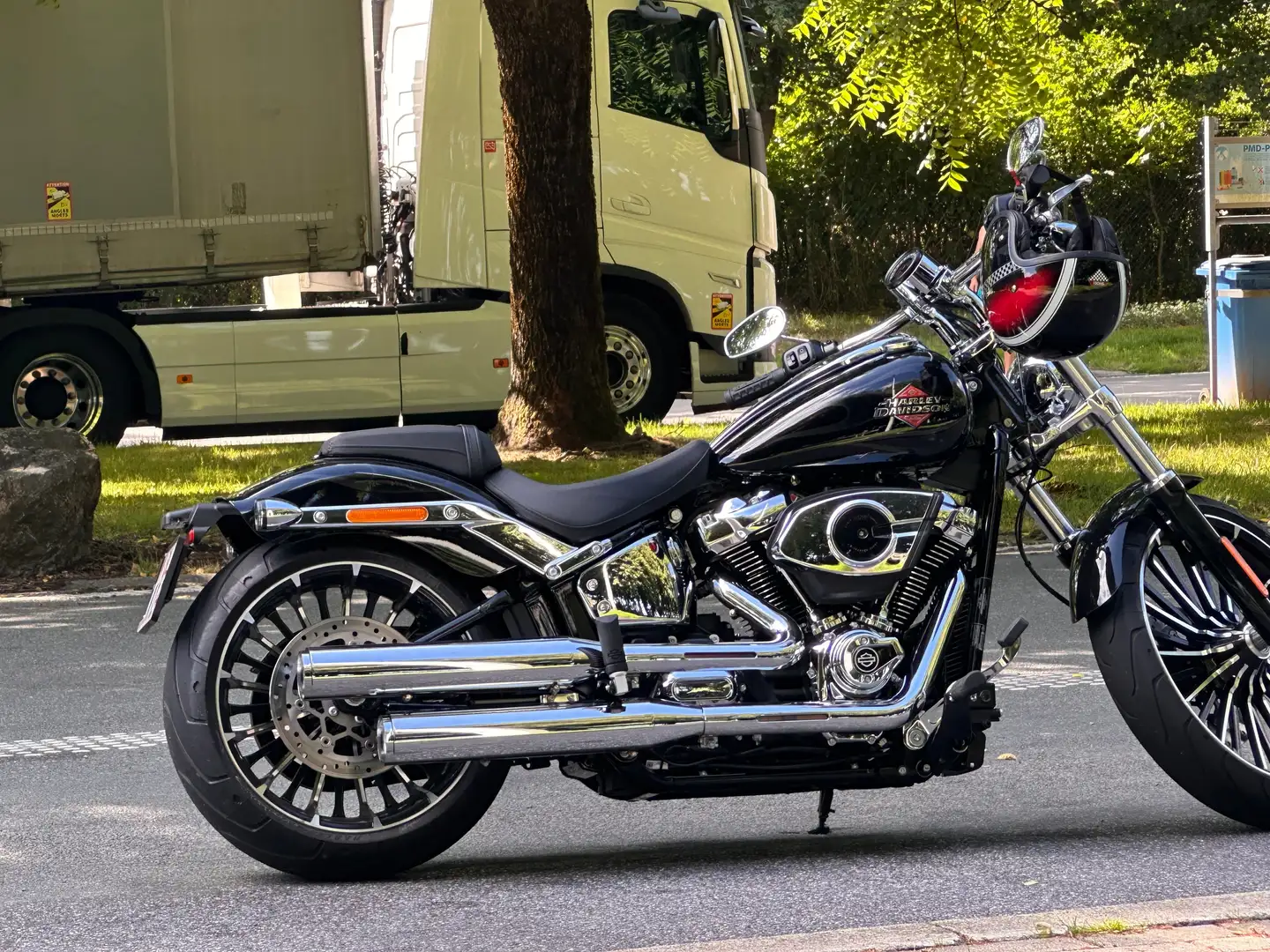 Harley-Davidson Breakout 2025 Midnight Firestorm Negro - 1
