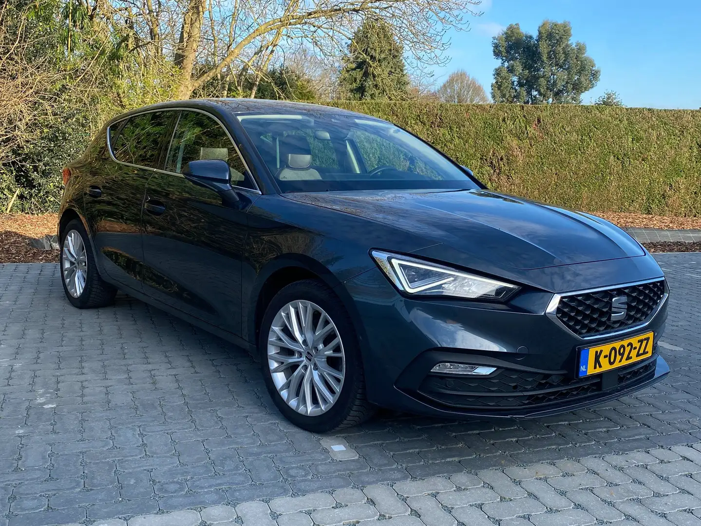 SEAT Leon 1.5 TSI FR Xcellence Grijs - 2