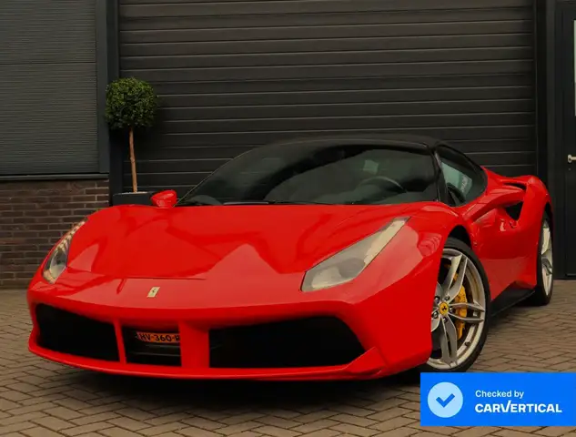 Ferrari 488 3.9 GTB HELE | LED shift indicators | Carbon Stuur