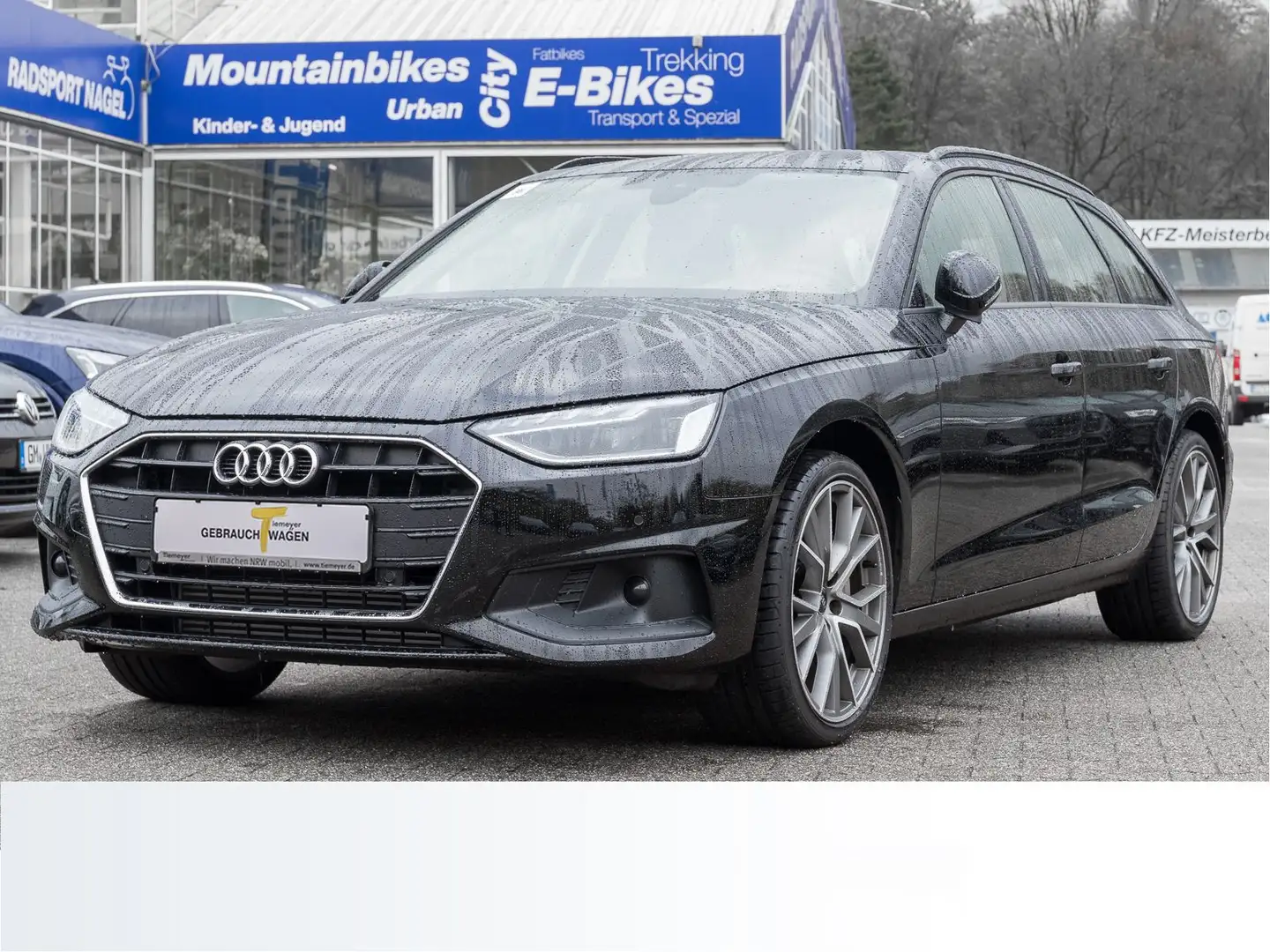 Audi A4 40 TFSI SHZG GRA AHK LM19 Schwarz - 2
