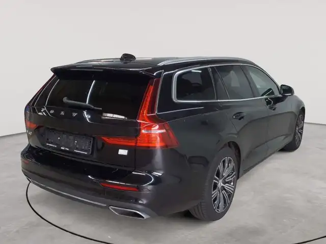 Volvo V60 view 4