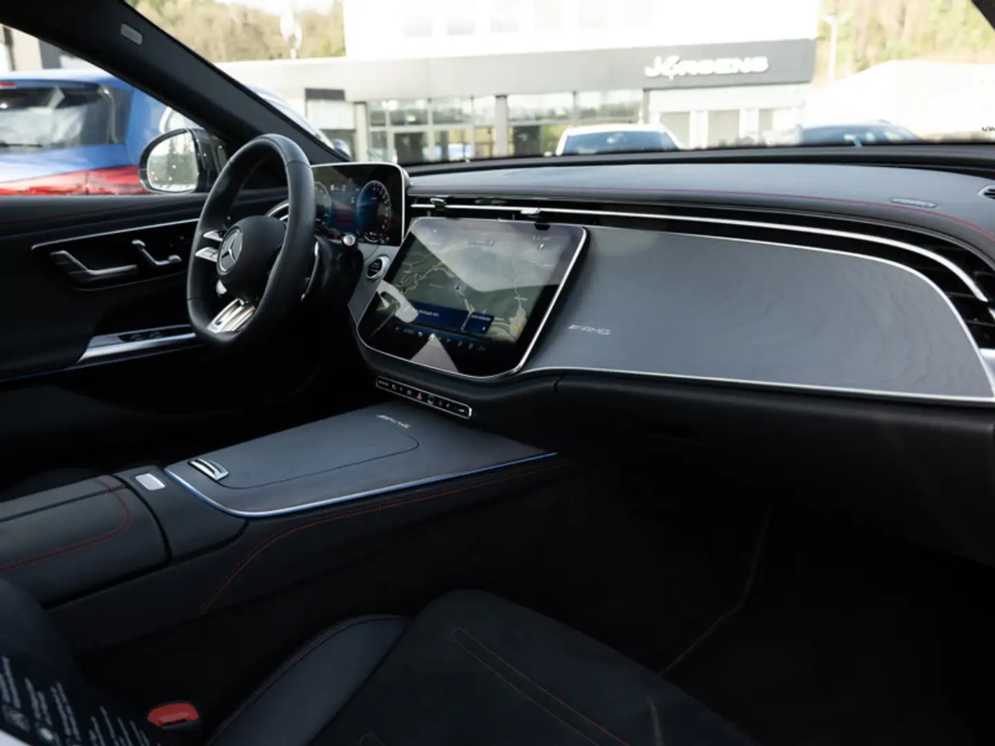 Mercedes-Benz E 53 AMG Hybrid 4M+ T DIGITAL/Pano/AHK/Distr/20" Grau - 2