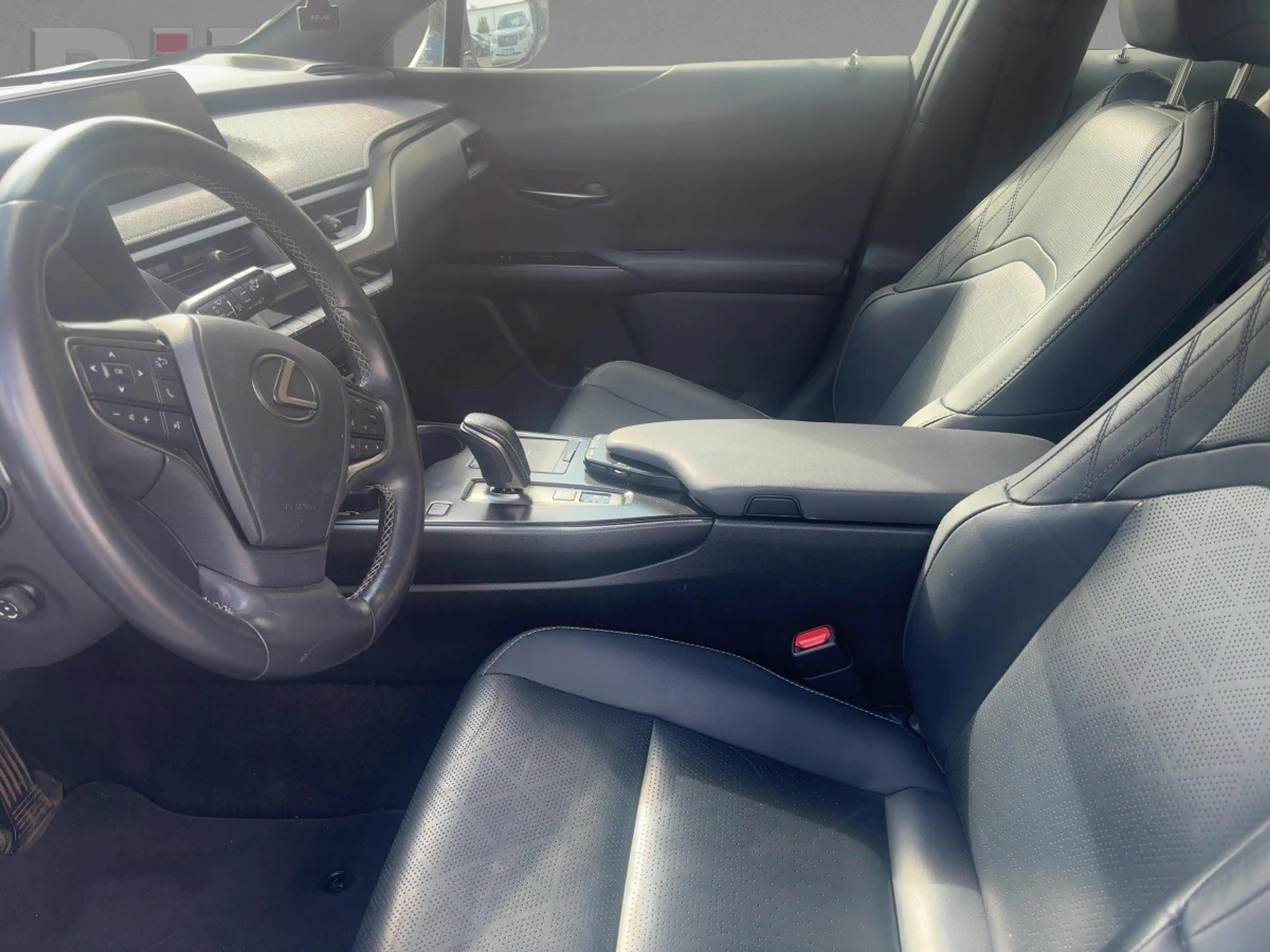 Lexus UX 300e UX 300 e 300e Executive AppleCarPlay Size klimati — photo 10