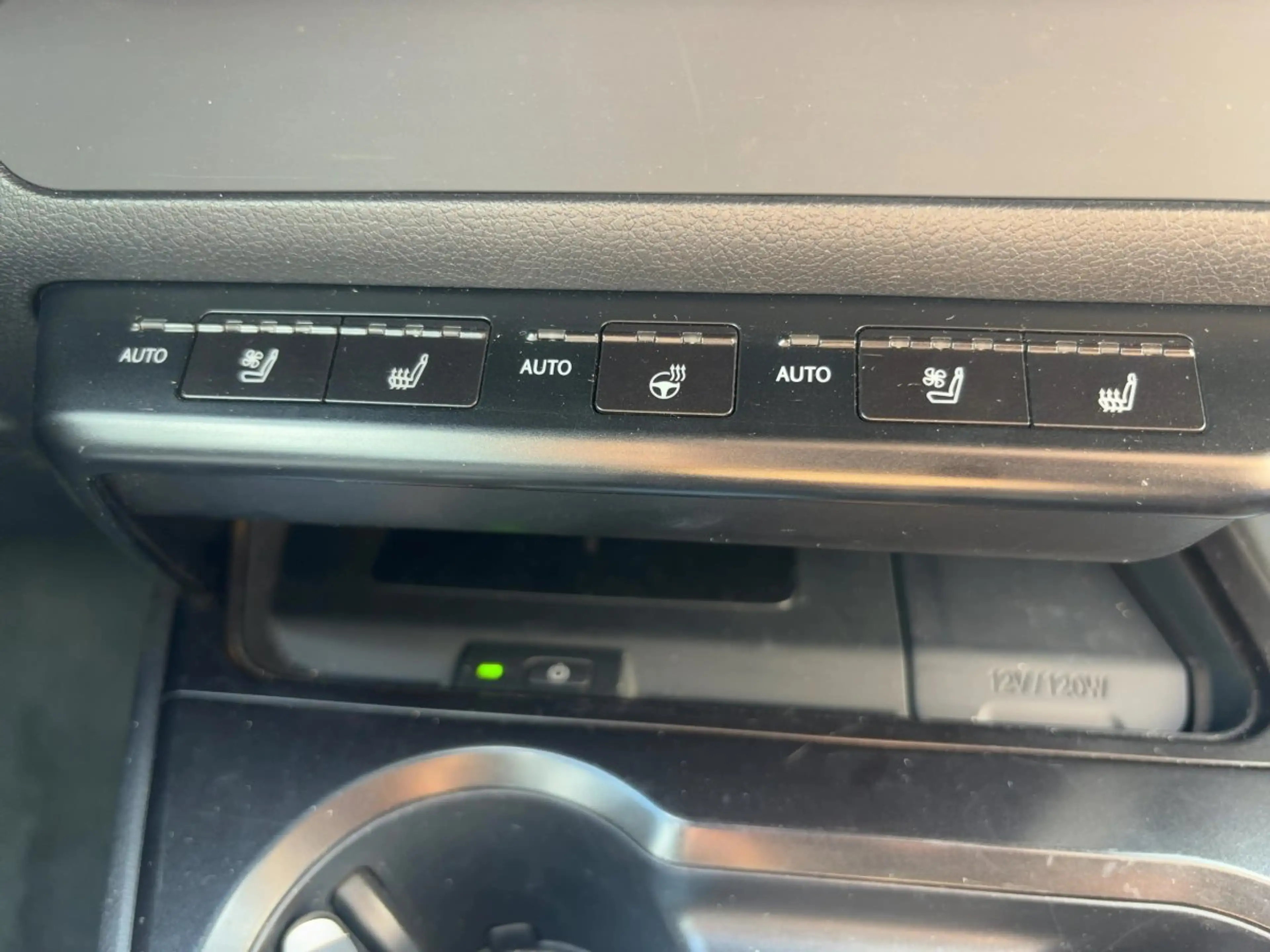 Lexus UX 300e UX 300 e 300e Executive AppleCarPlay Size klimati — photo 13