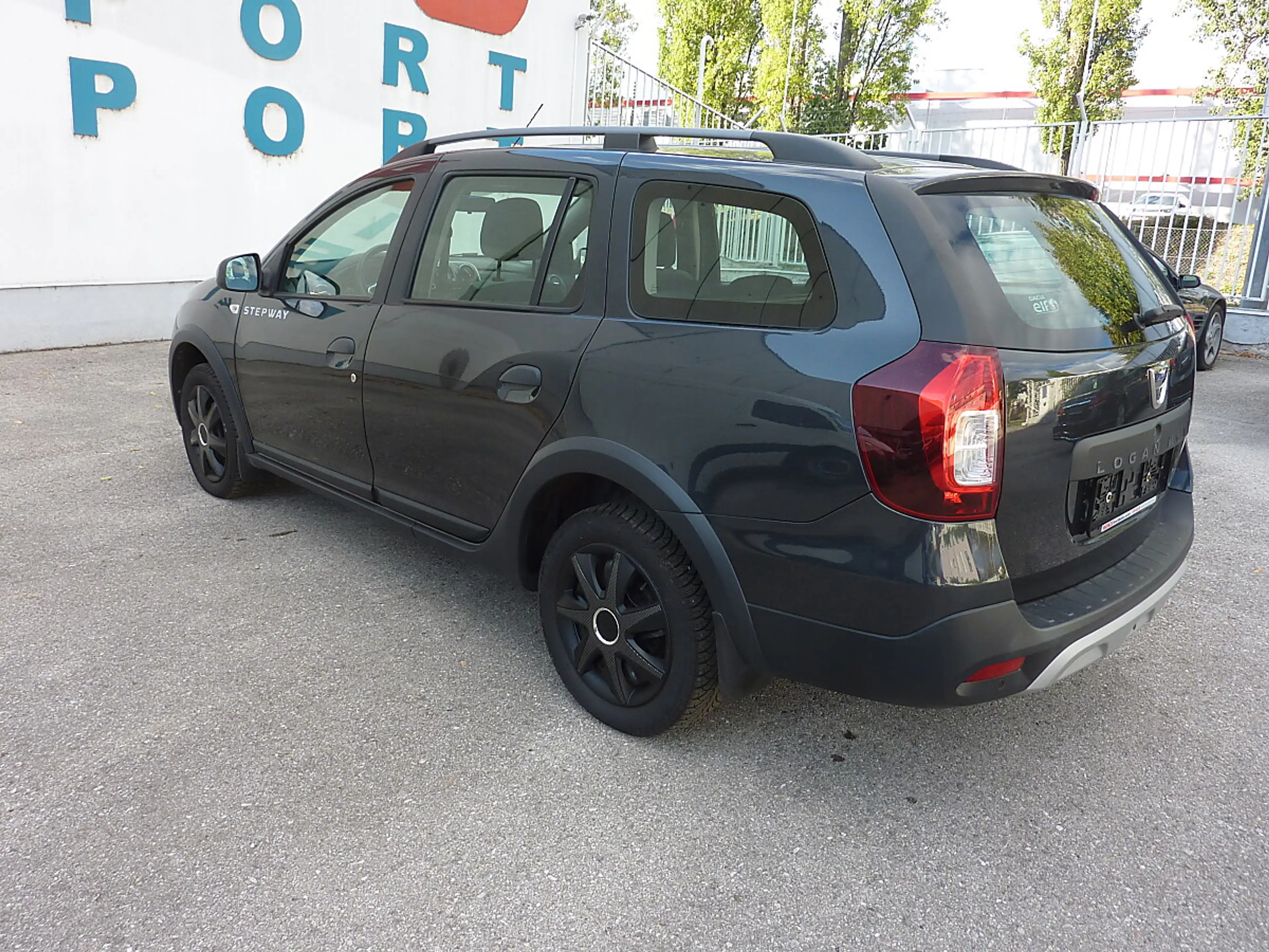 Dacia Logan MCV Stepway TCe 90 S&S — photo 3
