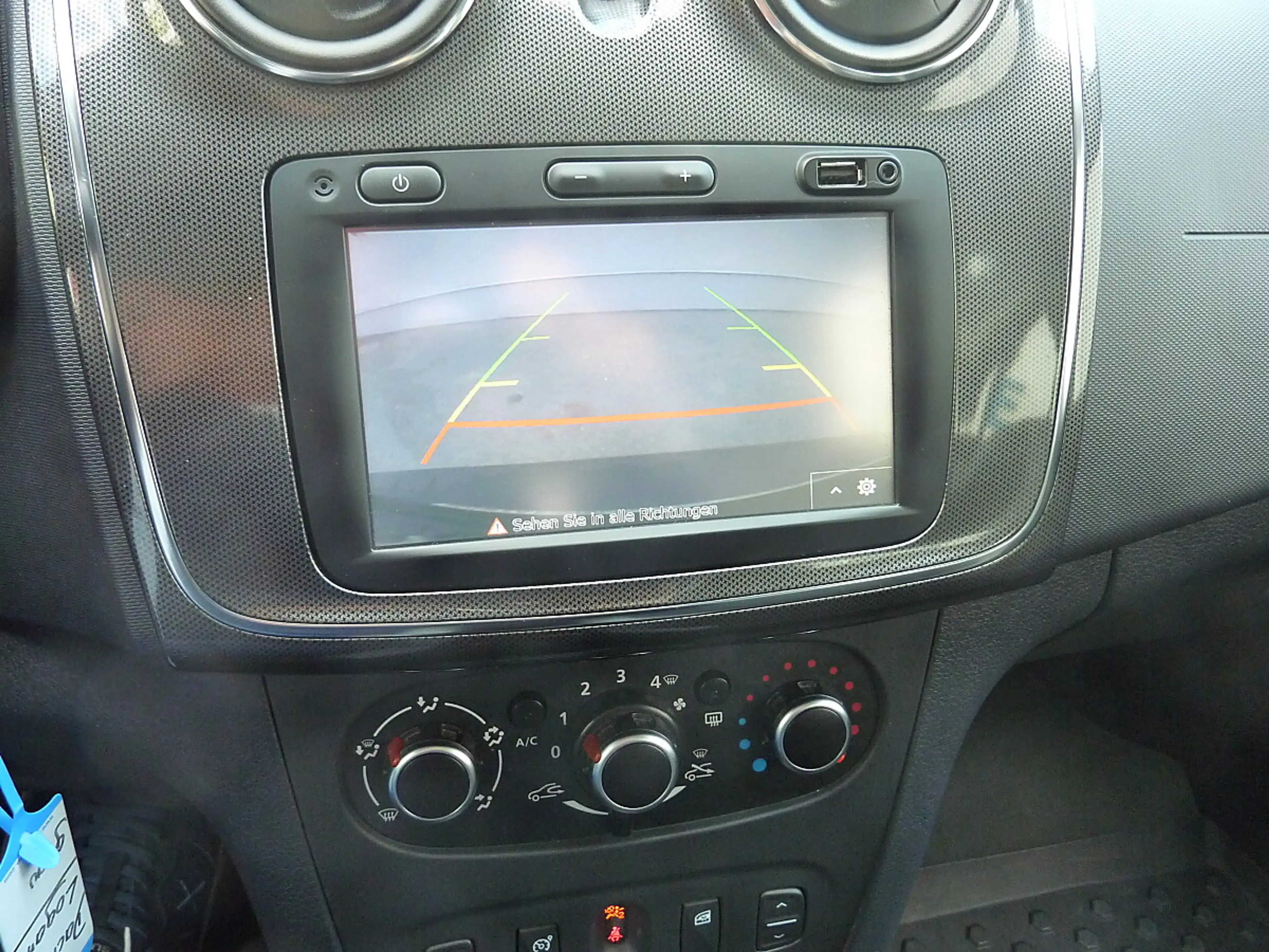 Dacia Logan MCV Stepway TCe 90 S&S — photo 11