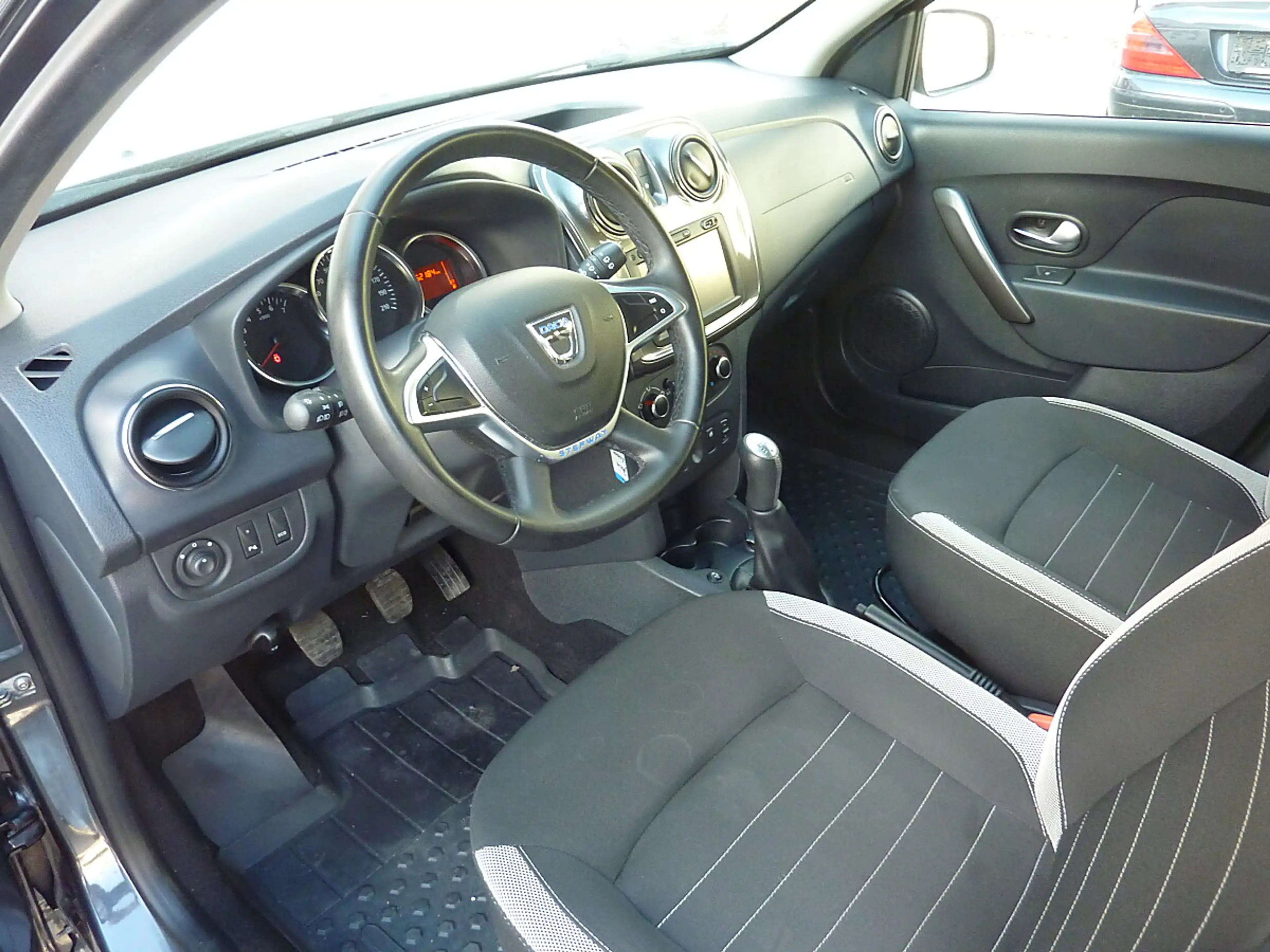 Dacia Logan MCV Stepway TCe 90 S&S — photo 6
