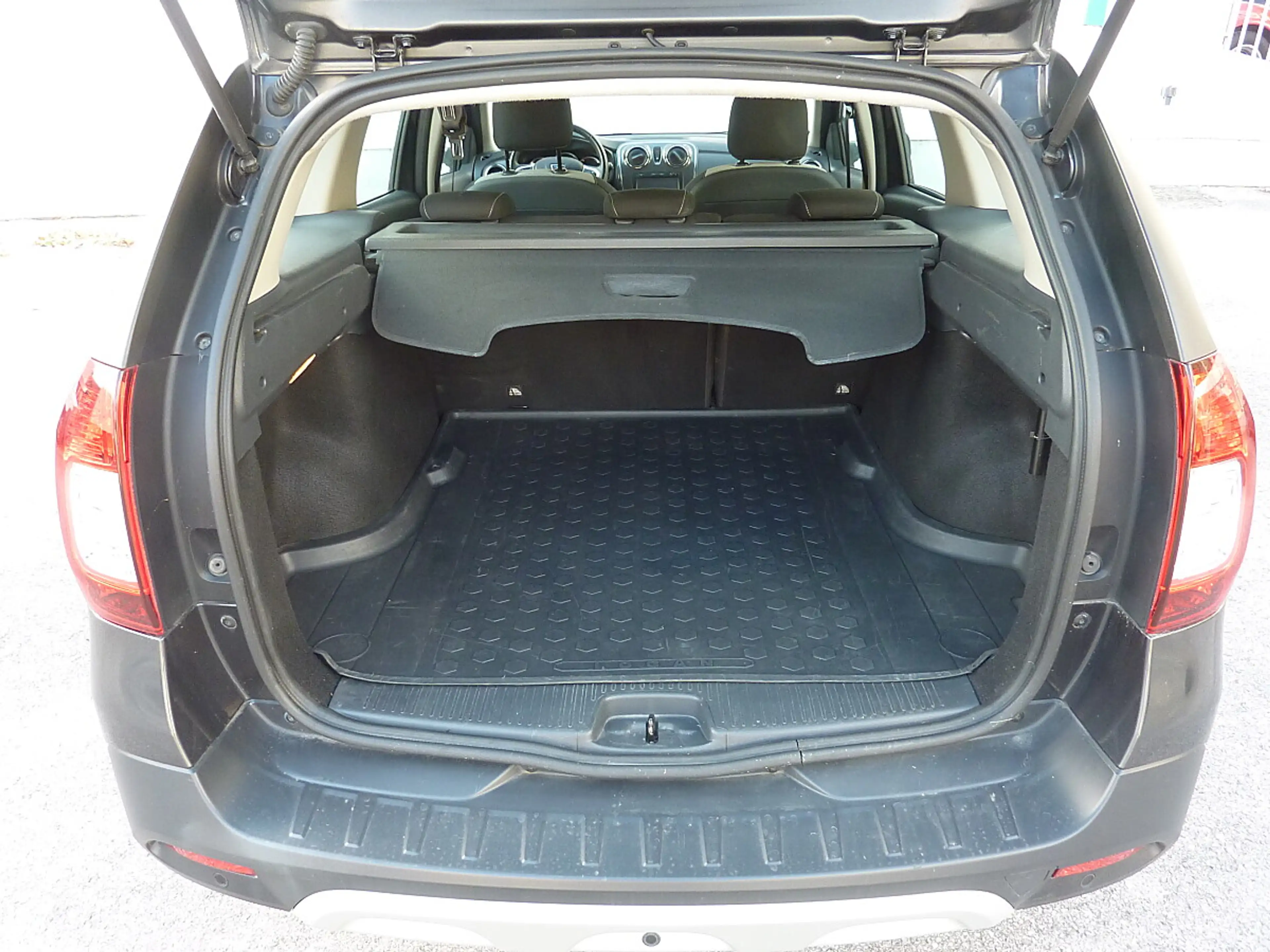 Dacia Logan MCV Stepway TCe 90 S&S — photo 5
