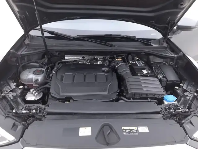 Audi Q3 view 13