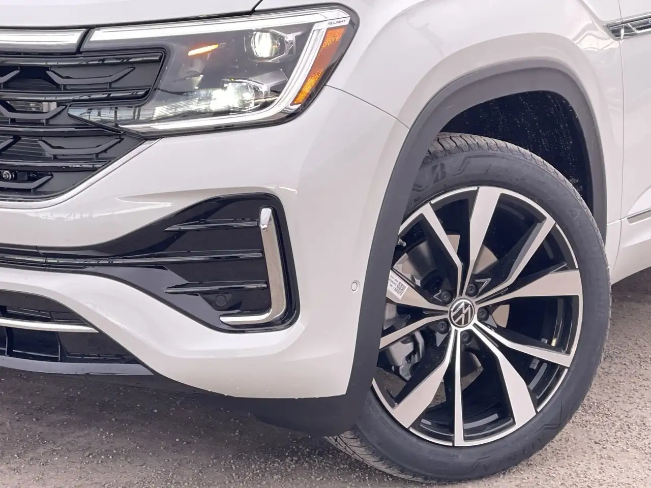 Volkswagen Atlas photo Volkswagen Atlas