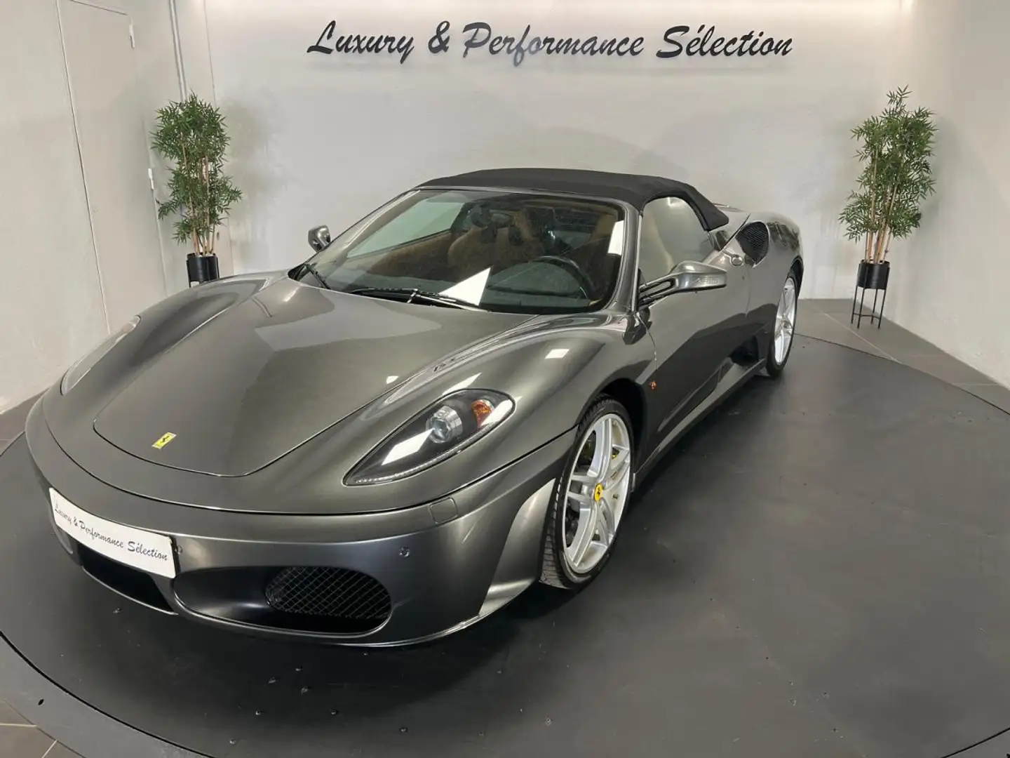 Ferrari F430 F430 Spider 4.3i  F1 - 490 CH - état concours - suivi complet - magnifique configuration Grau - 2