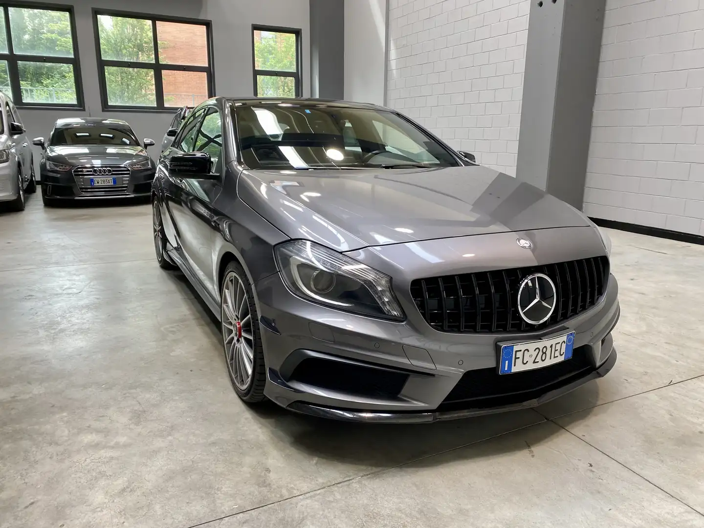 Mercedes-Benz A 45 AMG 4matic 360cv auto E6 Gris - 2