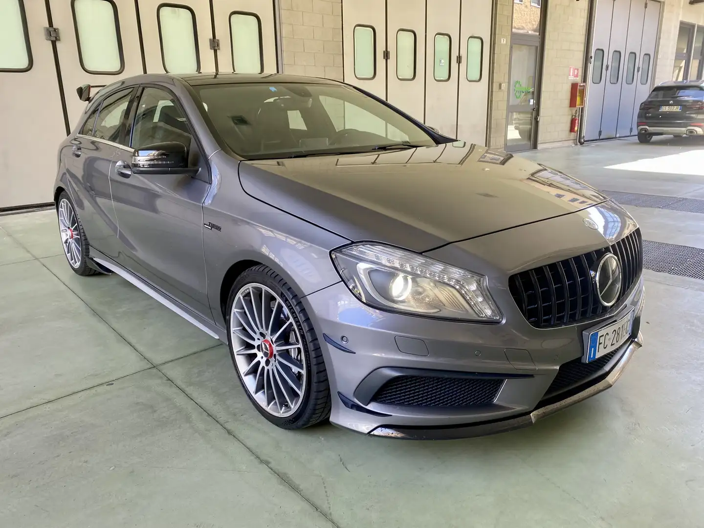 Mercedes-Benz A 45 AMG 4matic 360cv auto E6 Šedá - 1
