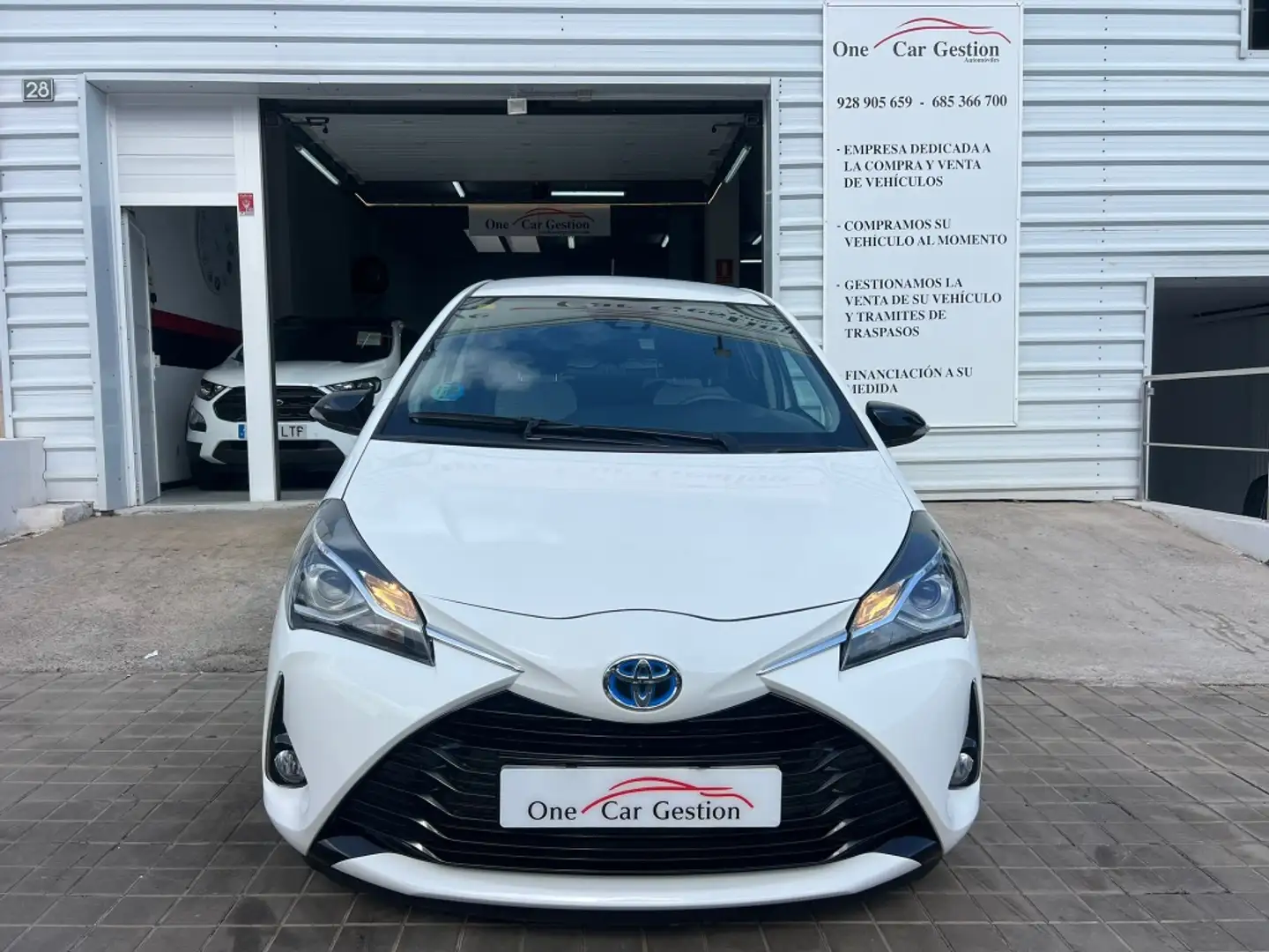 Toyota Yaris 100H 1.5 Active Blanco - 2
