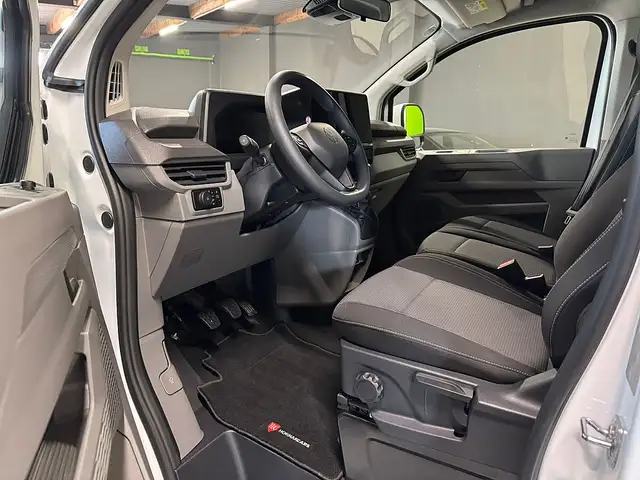 Volkswagen T7 Kombi T7 VW Kombi LR 2,0 TDI, 5 Jahre oder 100tkm Gar... Ansicht 10