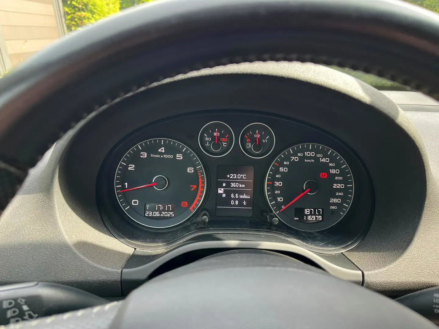 Audi A3 A3 Cabriolet 1.2 TFSI S line Sportpaket Weiß - 1