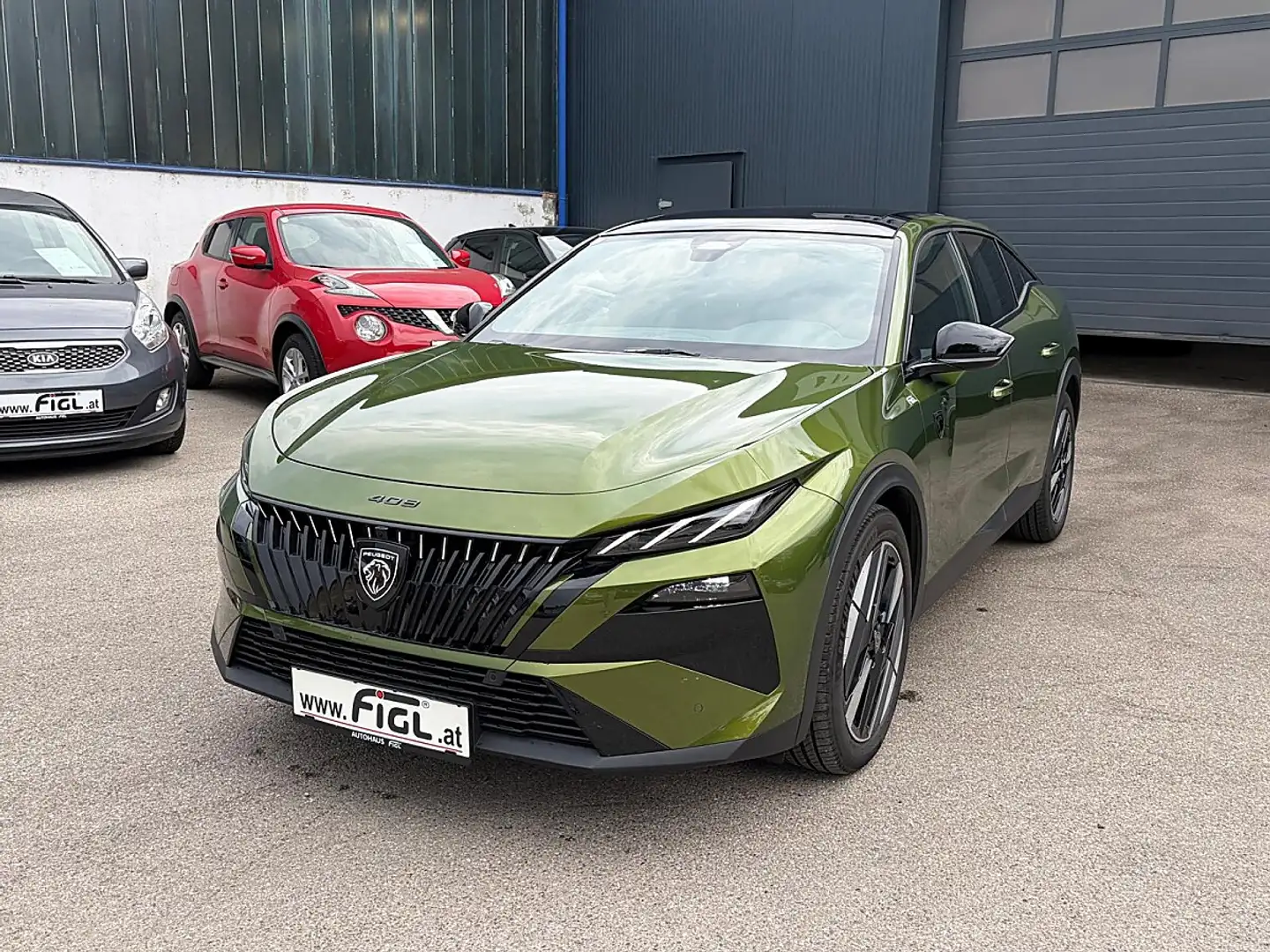 Peugeot 408 Hybrid 145 e-DCS6 GT Exclusive Grün - 2