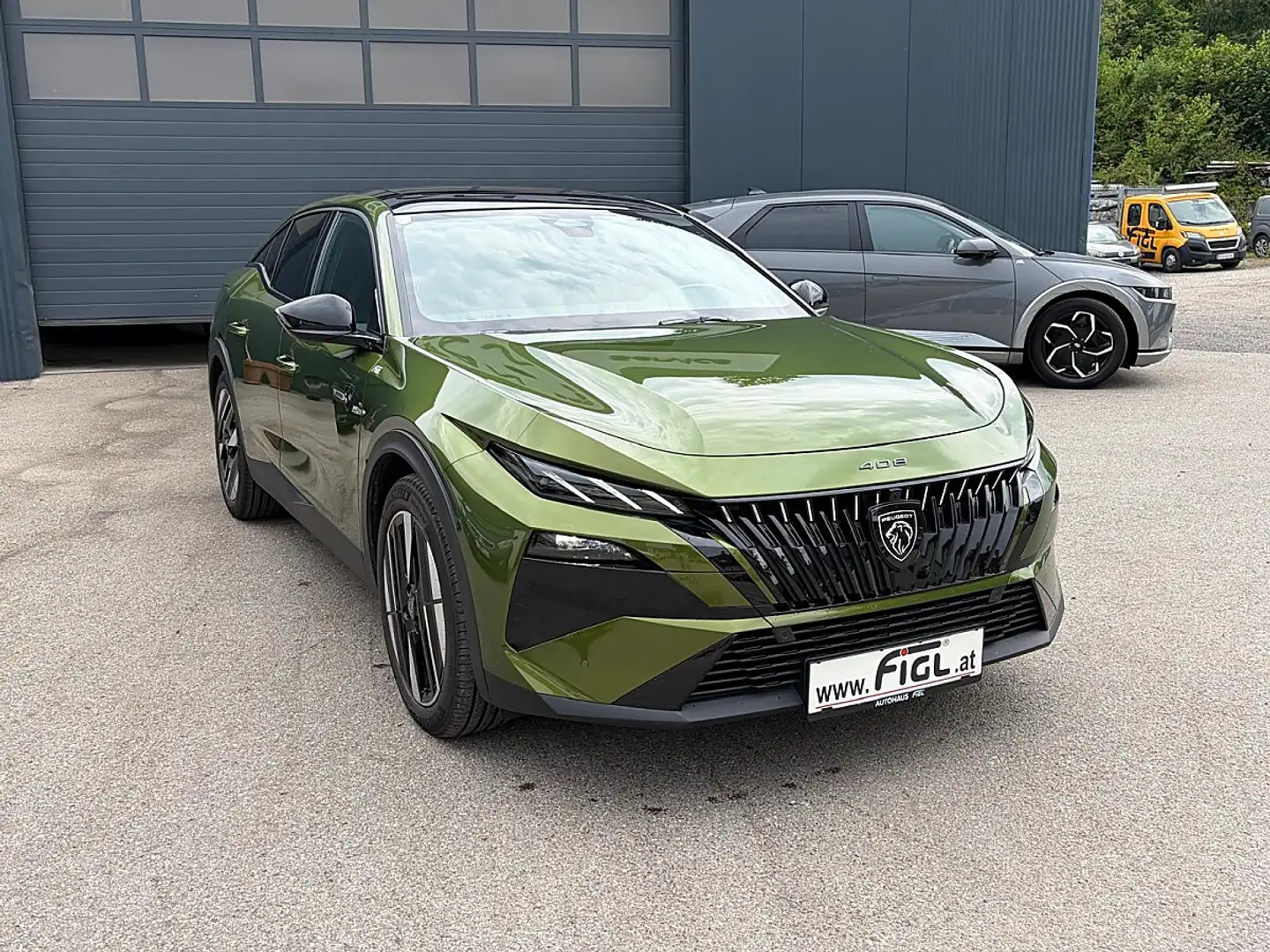 Peugeot 408 Hybrid 145 e-DCS6 GT Exclusive Grün - 1