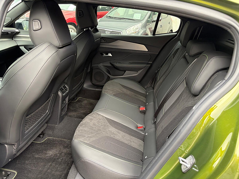 Peugeot 408 Hybrid 145 e-DCS6 GT Exclusive — photo 7