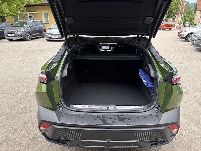 Peugeot 408 Hybrid 145 e-DCS6 GT Exclusive — photo 5