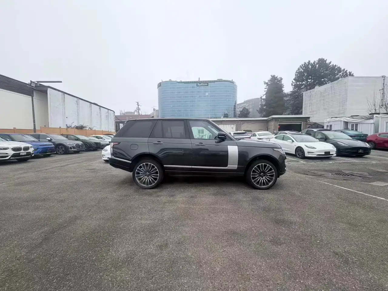 Land Rover Range Rover снимка Land Rover Range Rover
