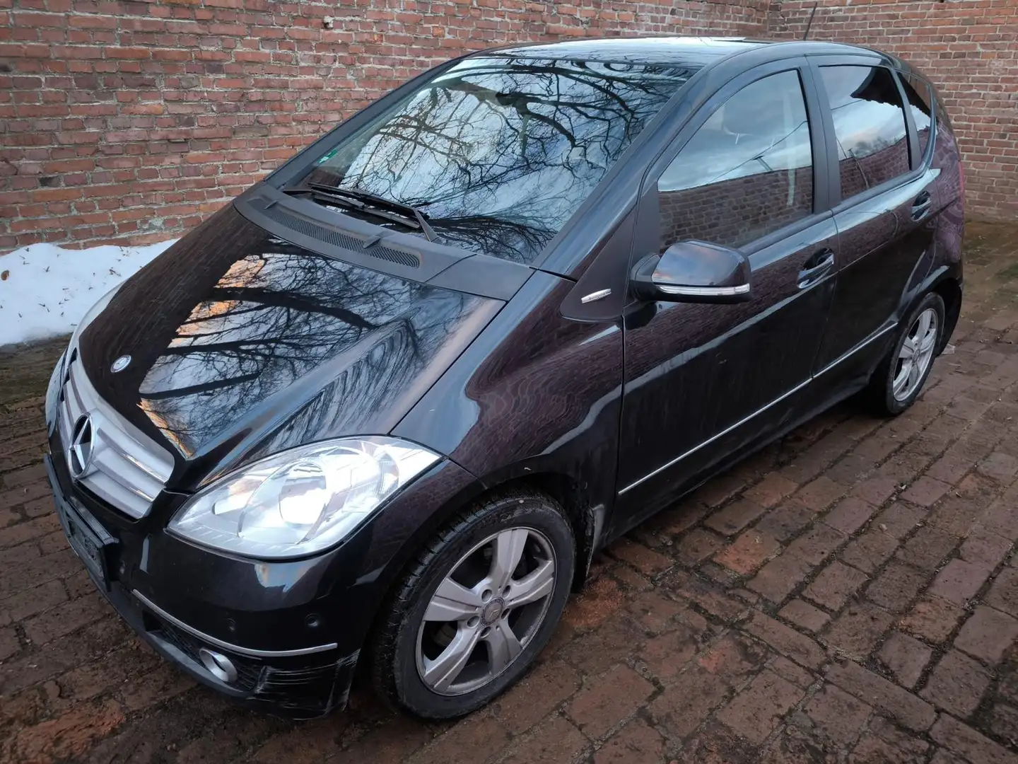 Mercedes-Benz A 200 A 200 2.0i Automatik Heckschaden Schwarz - 2