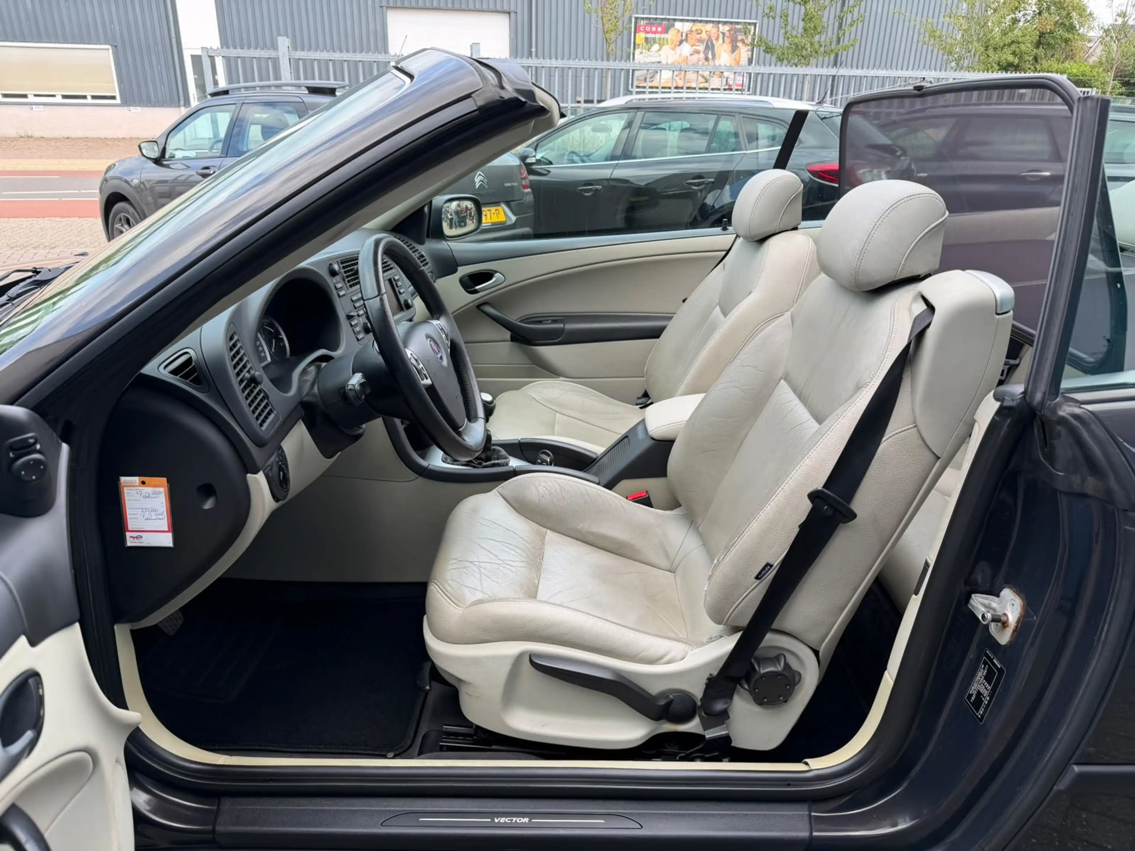 Saab 9-3 Cabrio 2.0t Vector Leder Clima Navi Cruise 17" Lm