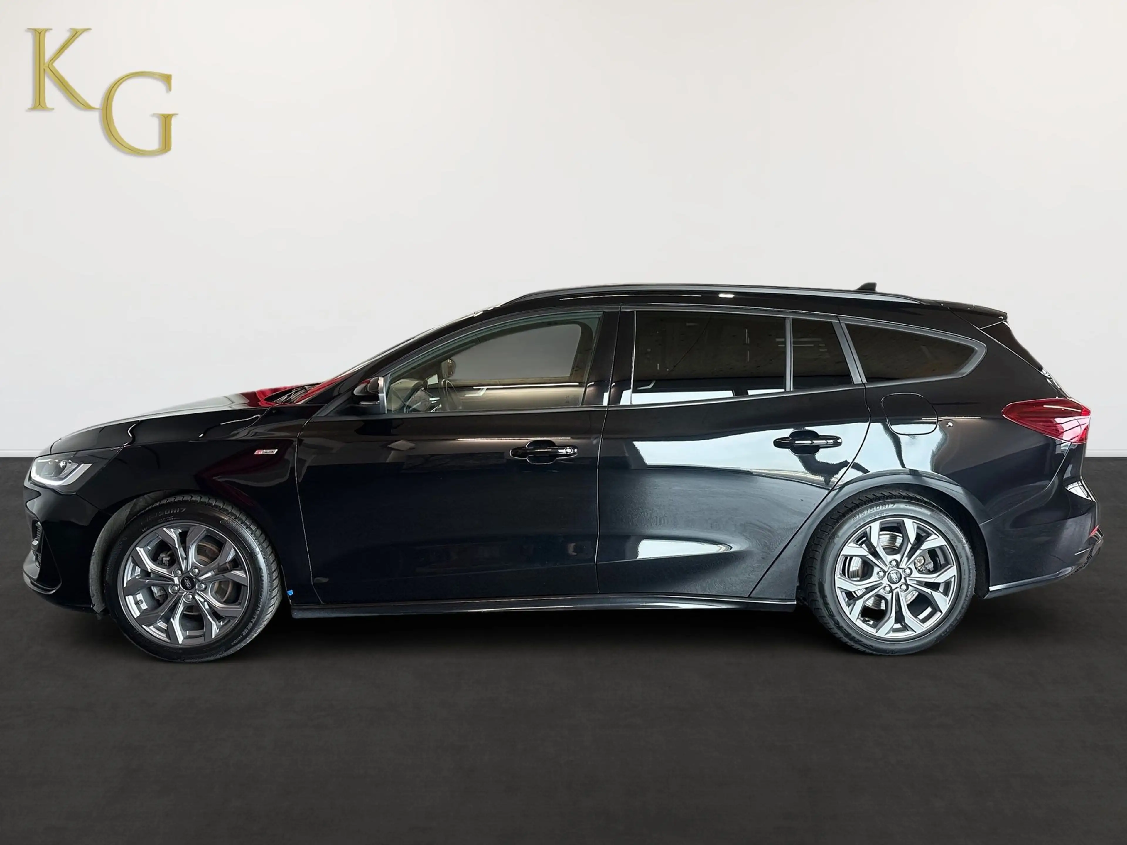 Ford Focus Turnier 1,0 EcoBoost ST-Line X ab ca. 171€ monatl — photo 3