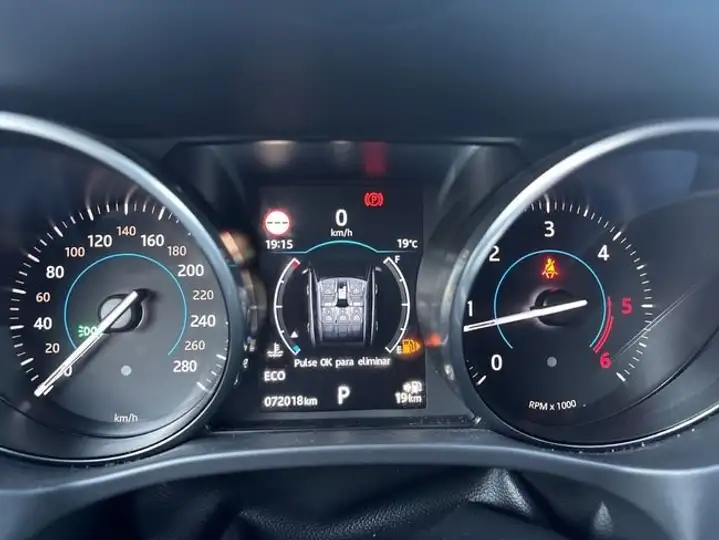 Jaguar F-Pace 2017, foto 14