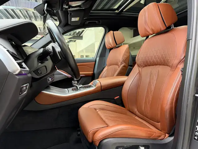 BMW X5 M view 14