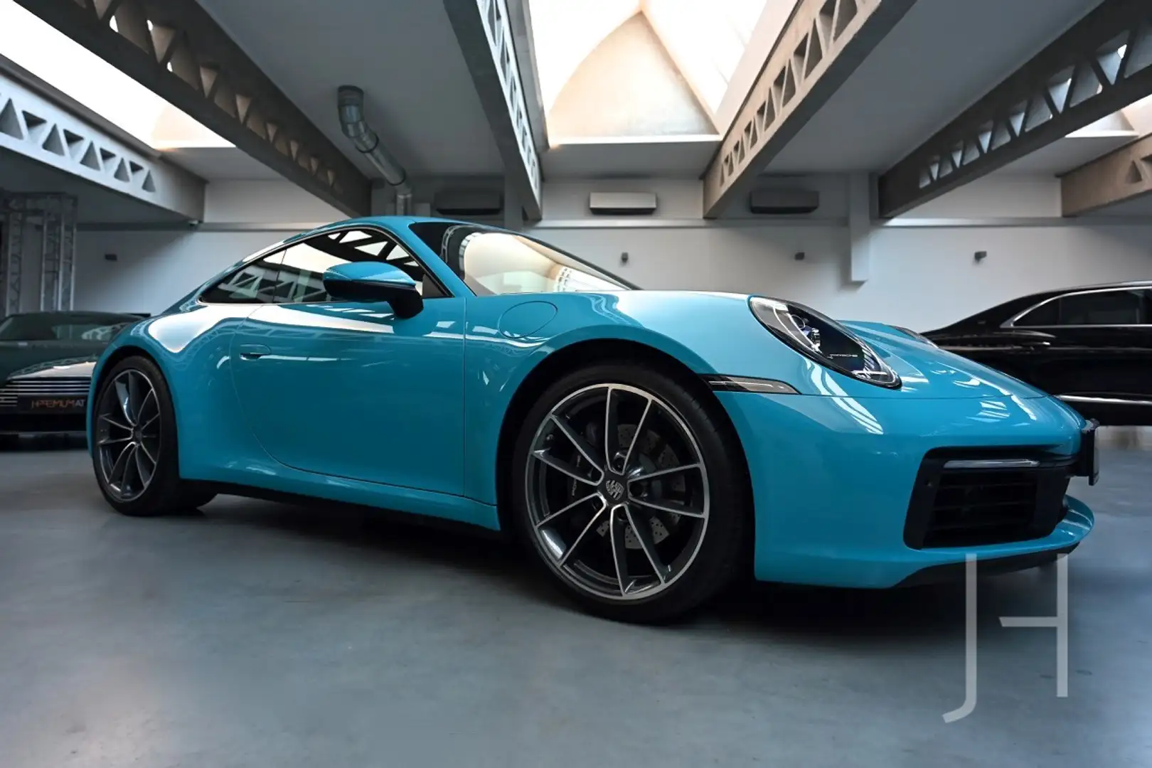 Porsche 992 911 Carrera 4 Blau - 1