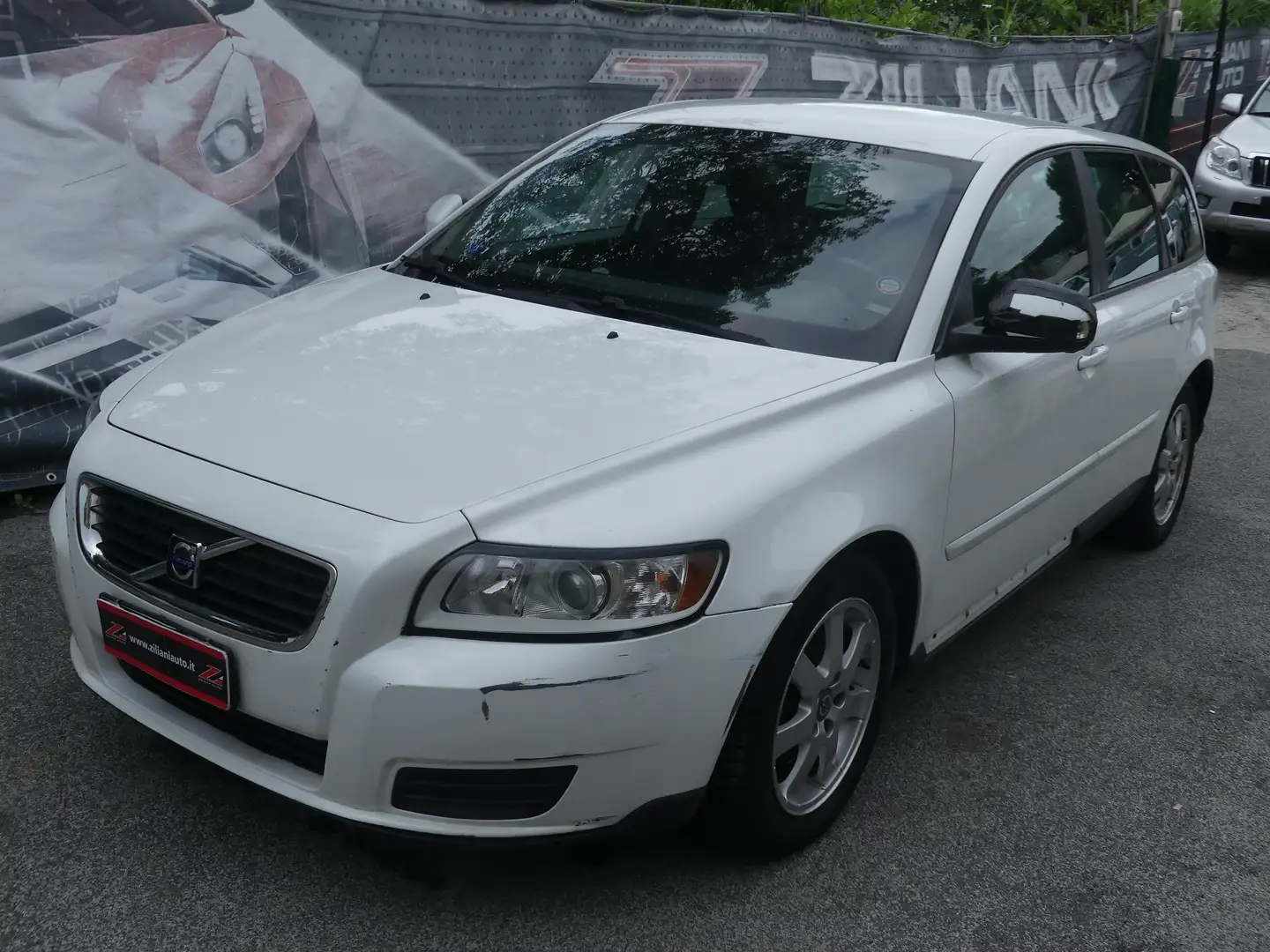 Volvo V50 1.6d drive Polar..CLIMA..RADIO/CD Bianco - 2