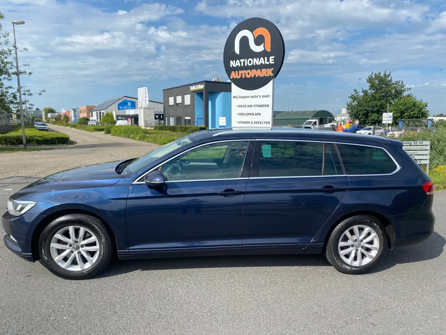Volkswagen Passat Variant 2015 * 1.6 TDI Comfortline * LED * PANORAMADAK * L Blauw - 2
