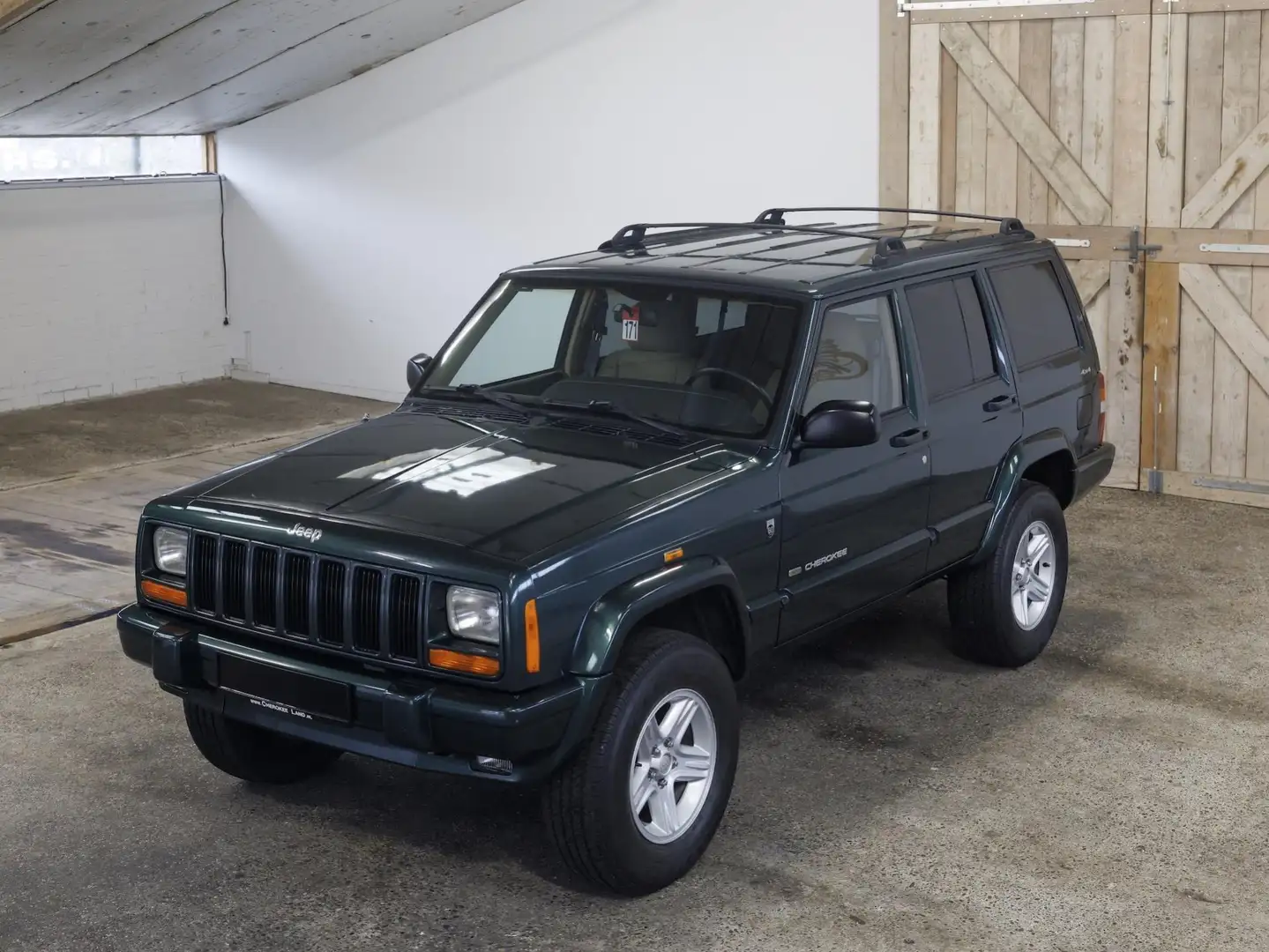 Jeep Cherokee - XJ - Cherokee 171 Ready to go Zöld - 2
