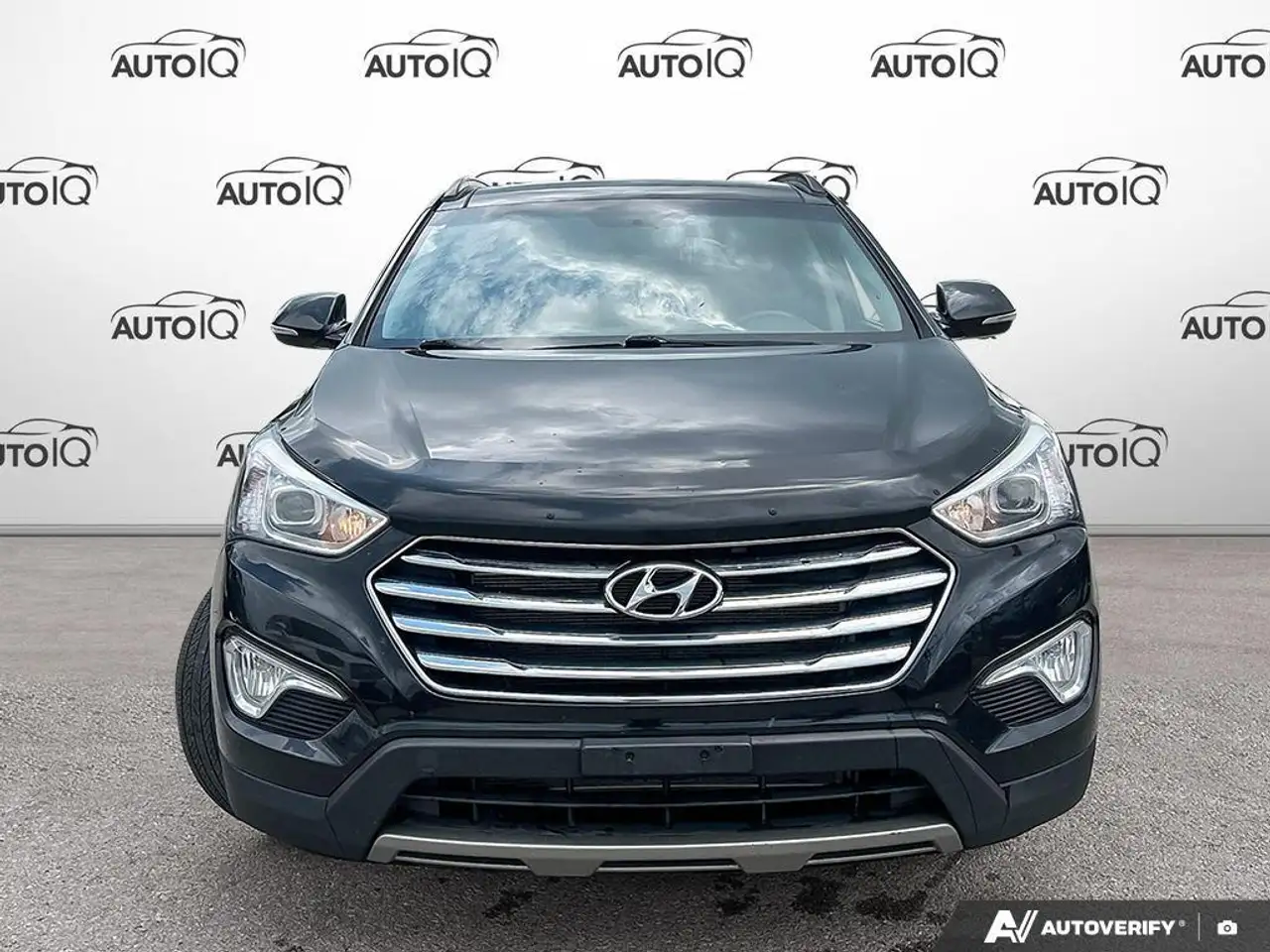 Hyundai SANTA FE photo Hyundai SANTA FE
