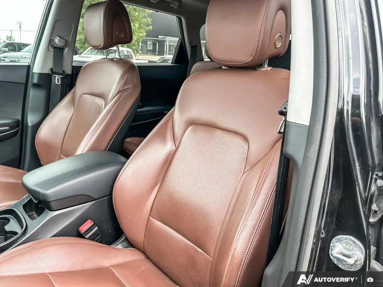 Hyundai SANTA FE photo Hyundai SANTA FE