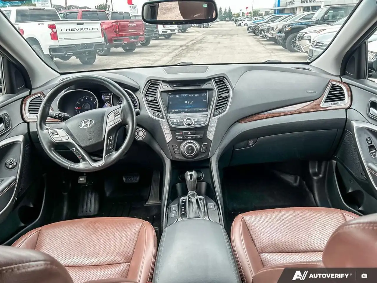 Hyundai SANTA FE photo Hyundai SANTA FE